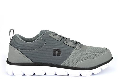 mens lightweight trainers