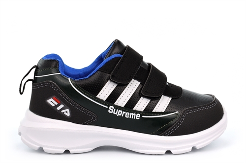 Boys lightweight trainers 2025