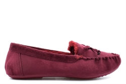 Cosies Womens Louisa Faux Suede Moccasin Slippers With Faux Fur Lining Burgundy